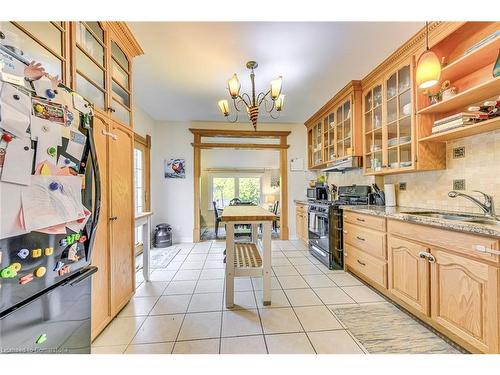 513-515 Hager Avenue, Burlington, ON - Indoor Photo Showing Kitchen