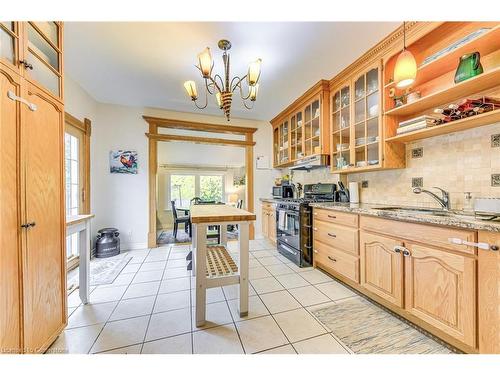 513-515 Hager Avenue, Burlington, ON - Indoor Photo Showing Kitchen