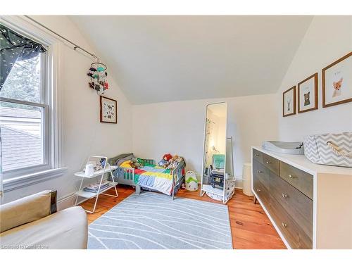 513-515 Hager Avenue, Burlington, ON - Indoor Photo Showing Bedroom