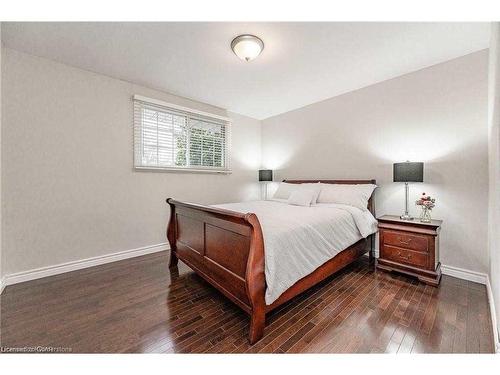 Upper-604 Glen Forrest Boulevard, Waterloo, ON - Indoor Photo Showing Bedroom