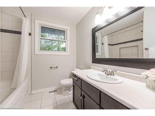 Upper-604 Glen Forrest Boulevard, Waterloo, ON - Indoor Photo Showing Bathroom