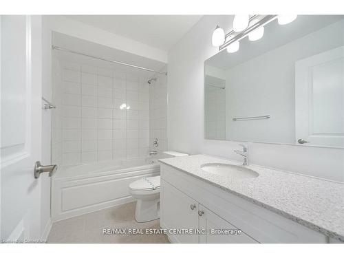 75-1317 Leriche Way, Milton, ON - Indoor Photo Showing Bathroom