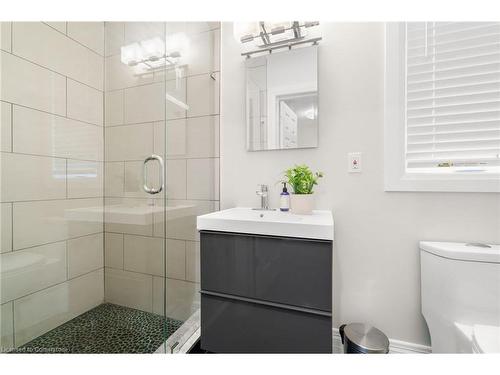 16 Coxwell Avenue, Toronto, ON - Indoor Photo Showing Bathroom