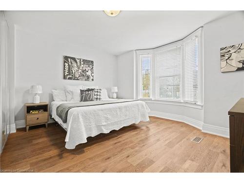 16 Coxwell Avenue, Toronto, ON - Indoor Photo Showing Bedroom