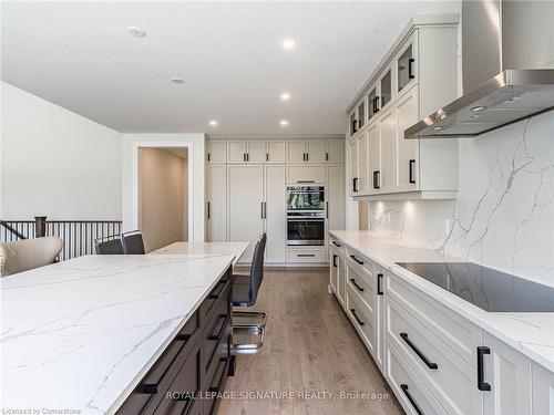 11 Whitcombe Way, Puslinch, ON - Indoor Photo Showing Kitchen With Upgraded Kitchen