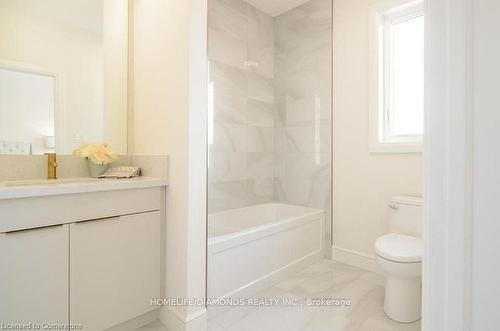 166 Concession Street, Hamilton, ON - Indoor Photo Showing Bathroom