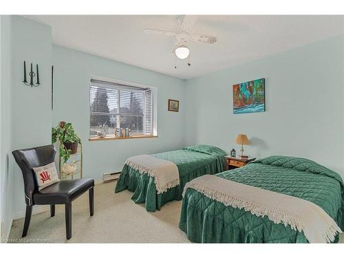 1-31 Laguna Parkway, Brechin, ON - Indoor Photo Showing Bedroom