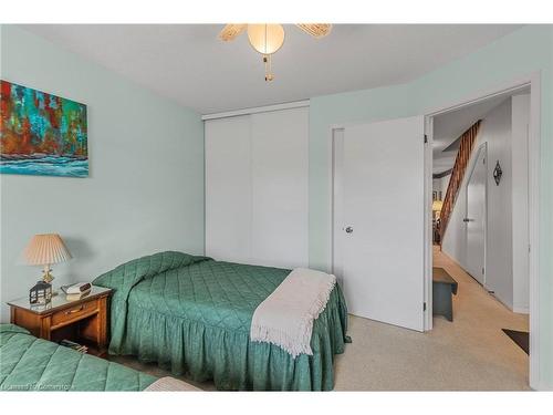 1-31 Laguna Parkway, Brechin, ON - Indoor Photo Showing Bedroom