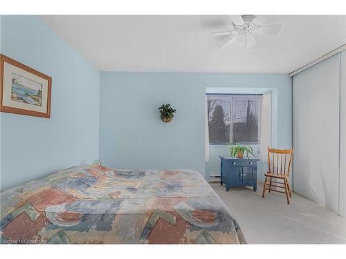 1-31 Laguna Parkway, Brechin, ON - Indoor Photo Showing Bedroom