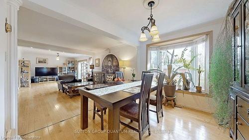 1842 Christopher Road, Mississauga, ON - Indoor Photo Showing Dining Room