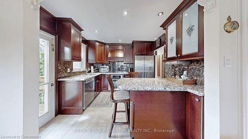 1842 Christopher Road, Mississauga, ON - Indoor Photo Showing Kitchen