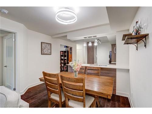 407-4080 Living Arts Drive, Mississauga, ON - Indoor Photo Showing Dining Room