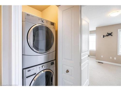 79-541 Winston Road, Grimsby, ON - Indoor Photo Showing Laundry Room