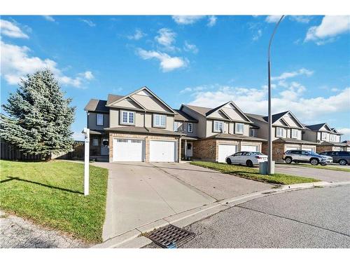 27 Red Clover Crescent, Kitchener, ON - Outdoor With Facade