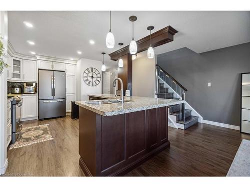 27 Red Clover Crescent, Kitchener, ON - Indoor Photo Showing Kitchen With Stainless Steel Kitchen With Double Sink With Upgraded Kitchen