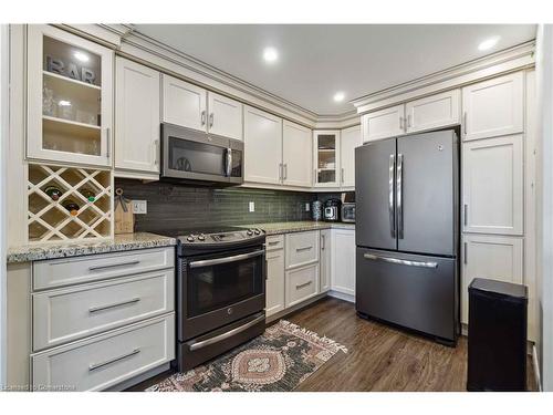 27 Red Clover Crescent, Kitchener, ON - Indoor Photo Showing Kitchen With Stainless Steel Kitchen