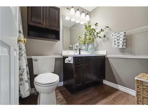 27 Red Clover Crescent, Kitchener, ON - Indoor Photo Showing Bathroom