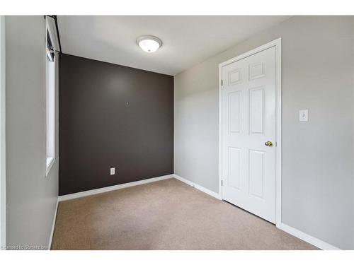 27 Red Clover Crescent, Kitchener, ON - Indoor Photo Showing Other Room