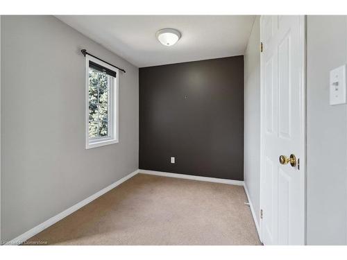 27 Red Clover Crescent, Kitchener, ON - Indoor Photo Showing Other Room