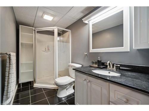 27 Red Clover Crescent, Kitchener, ON - Indoor Photo Showing Bathroom