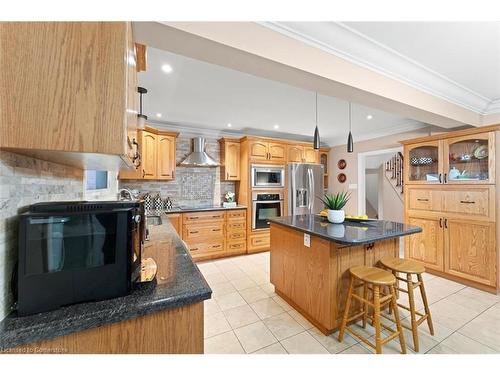 1639 Glen Rutley Circle, Mississauga, ON - Indoor Photo Showing Kitchen