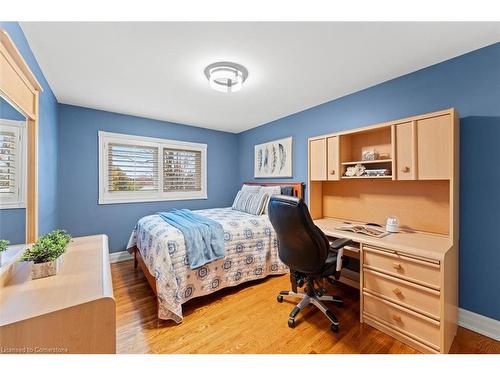 1639 Glen Rutley Circle, Mississauga, ON - Indoor Photo Showing Bedroom