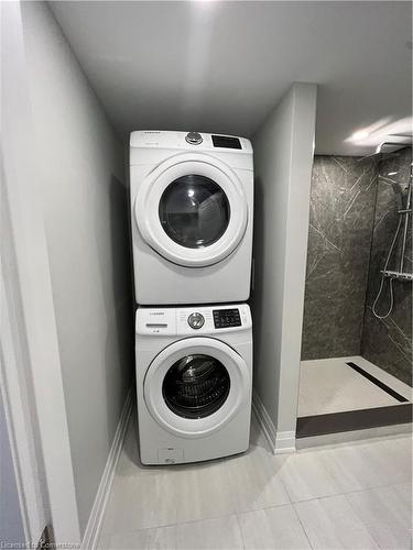 C-22 St James Street, Brantford, ON - Indoor Photo Showing Laundry Room