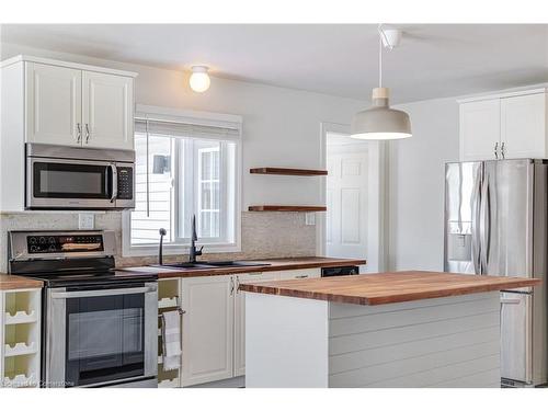 31 Shakespeare Avenue, Niagara-On-The-Lake, ON - Indoor Photo Showing Kitchen With Stainless Steel Kitchen