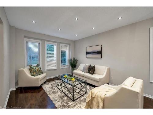 1 Barwick Court, Whitby, ON - Indoor Photo Showing Living Room