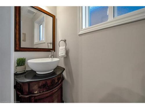 1 Barwick Court, Whitby, ON - Indoor Photo Showing Bathroom