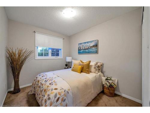 1 Barwick Court, Whitby, ON - Indoor Photo Showing Bedroom