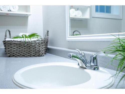 1 Barwick Court, Whitby, ON - Indoor Photo Showing Bathroom