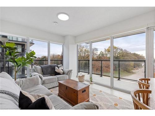 A316-1117 Cooke Blvd Boulevard, Burlington, ON - Indoor Photo Showing Living Room