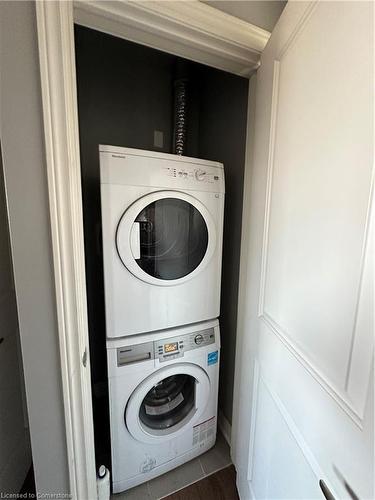 602-350 Concession Street, Hamilton, ON - Indoor Photo Showing Laundry Room