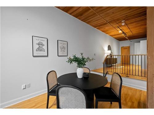 113-993 Queen Street W, Toronto, ON - Indoor Photo Showing Dining Room