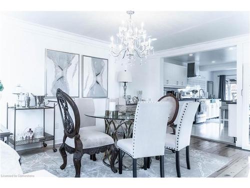 252 Walter Avenue N, Hamilton, ON - Indoor Photo Showing Dining Room