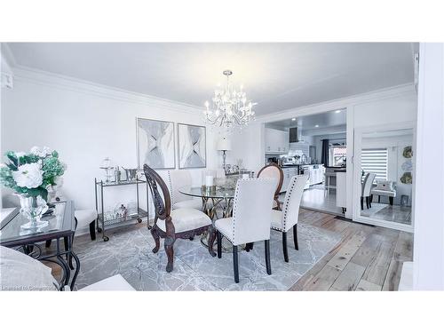 252 Walter Avenue N, Hamilton, ON - Indoor Photo Showing Dining Room