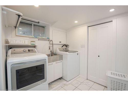 252 Walter Avenue N, Hamilton, ON - Indoor Photo Showing Laundry Room