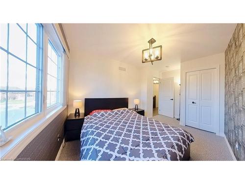 3-135 Hardcastle Drive, Cambridge, ON - Indoor Photo Showing Bedroom