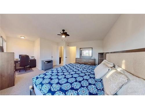 3-135 Hardcastle Drive, Cambridge, ON - Indoor Photo Showing Bedroom