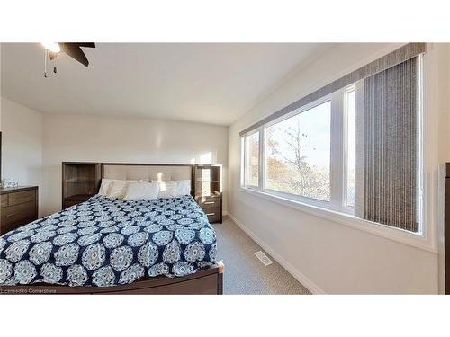 3-135 Hardcastle Drive, Cambridge, ON - Indoor Photo Showing Bedroom