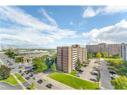 907-2 Glamorgan Avenue, Toronto, ON - Outdoor With View