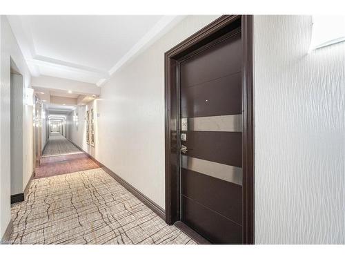 907-2 Glamorgan Avenue, Toronto, ON - Indoor Photo Showing Other Room