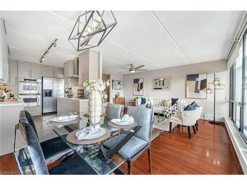 907-2 Glamorgan Avenue, Toronto, ON - Indoor Photo Showing Dining Room