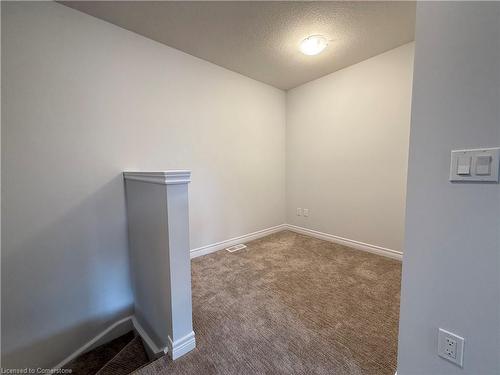 35-19 Picardy Drive, Hamilton, ON - Indoor Photo Showing Other Room