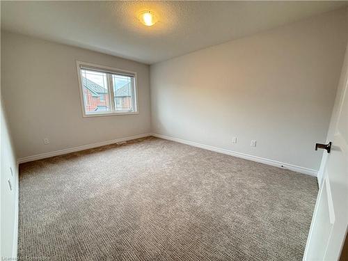 35-19 Picardy Drive, Hamilton, ON - Indoor Photo Showing Other Room