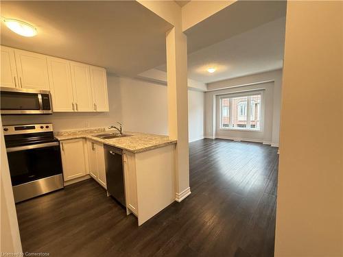 35-19 Picardy Drive, Hamilton, ON - Indoor Photo Showing Kitchen