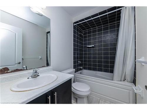 766 Linden Drive, Cambridge, ON - Indoor Photo Showing Bathroom