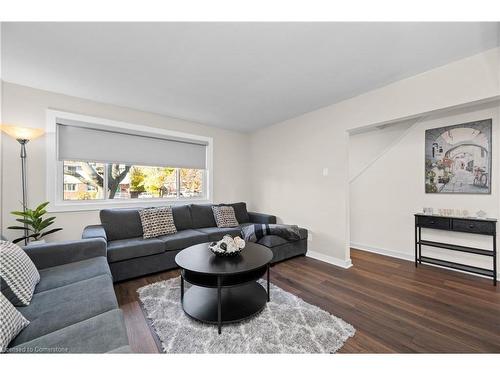 305 East 24Th Street, Hamilton, ON - Indoor Photo Showing Living Room