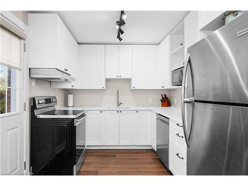 305 East 24Th Street, Hamilton, ON - Indoor Photo Showing Kitchen